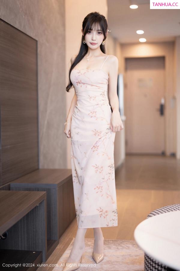 林星阑  [XiuRen]高清写真图 2024.06.11 No.8682 林星阑 丝袜美腿第3张图片